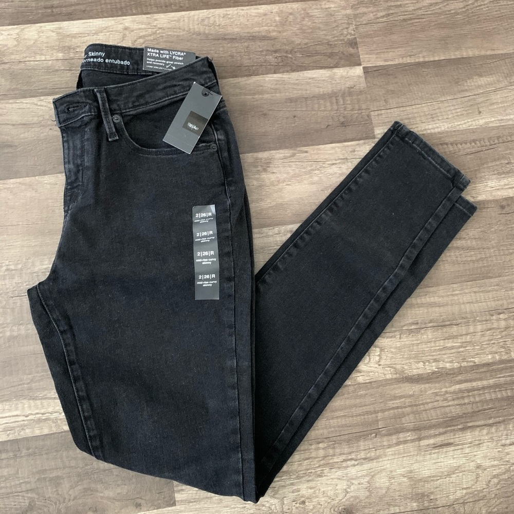 Curvy skinny jeans